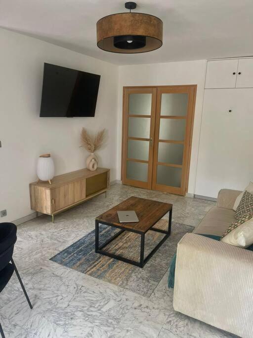 Cosy 2 P,a Deux Pas De La Plage, Calme-parking * Nizza